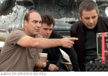 [기획] 감독과 배우가 직접 말하는 <쟈니 잉글리쉬2: 네버다이>