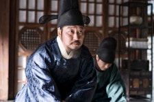 맥스리뷰 | <관상>배우 송강호의 얼굴로 돌아오는 영화