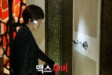 200만 관객 돌파 <기술자들> 김우빈 포토코멘터리 “나, 떨고 있니”