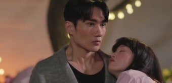 놀아주는 여자 엄태구와 한선화, 애틋한 로맨스 향후 결말 기대됨