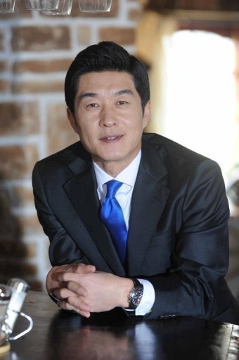 김상중 '인생은~알고싶다' 토요일 밤 안방점령