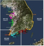 우리나라의 해안선 형상을 새로 그린다.