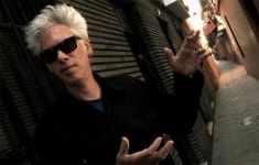 [리미츠 오브 컨트롤]짐 자무쉬, 고집스러운 매혹의 공식