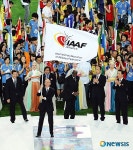 우사인 볼트, 400m 계주 세계신기록…대회 2연패 달성