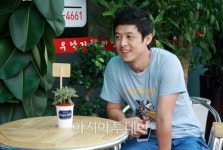 이관우, 축구스타에서 낙지 음식점 사장으로...