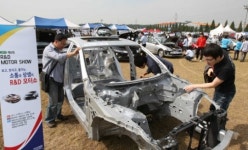 현대·기아차, 닛산 리프 분해한 까닭은? 기술지원으로 협력사에 날개