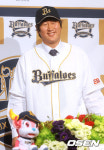 이대호, 오릭스 선배 이치로와 인사 나눠