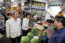 곽상욱 오산시장, 중앙전통시장에서 시민만남 갖다!