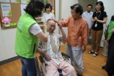 김해보훈요양원, 어르신들 무병장수하세요!