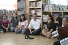 문재인 대선 후보, 평택쌍용차 해고노동자와 가족 위로