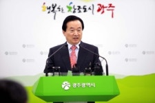 강운태 시장, 광주 강점 최대한 부각 세계수영선수권대회 유치