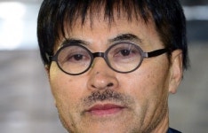 성폭행 혐의 헤어디자이너 박준, 교과서에서 퇴출될 듯