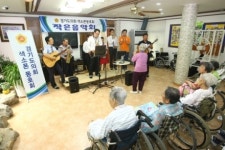 경기도의회 색소폰 동호회, 추석명절 앞두고 작은 음악회 열어..