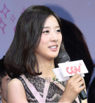 이청아, ‘캣츠 앤 독스’ 첫 예능 MC 도전