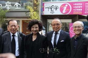 [인터뷰이 나우] 원로배우 신영균, 고(故) 신상옥 감독 11주기 추모행사 참석