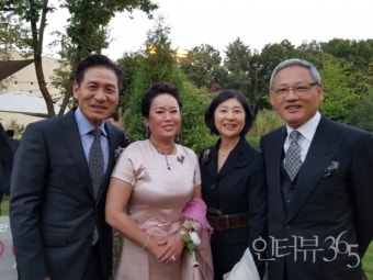 남궁원·윤정희·안성기·이영애·이병헌 등 톱스타 한자리에