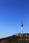 [안인성의 힐링포토] 쾌청한 도심 하늘