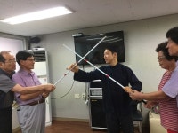 블루마린 영춘권, 한국시각장애인협회 부산지부에서 바른자세운동 실시