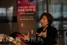 [인터뷰] '아시아 브로드웨이' 한국 뮤지컬 중심에 선 김지원 EMK 인터내셔널 대표