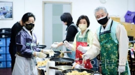 [Interview人 근황] 배우 엄유신·한지일, 자원봉사로 뜻 깊은 설 명절 보내