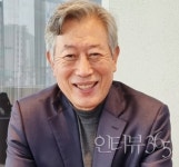신항섭 미술평론가 "하정열 우주회화, 우주에 관한 아름다운 서사시" 평해