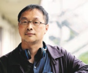 칸영화제 수상자 루카다 코지 감독,  러브 라이프로 내한