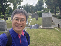 [홍찬선 시인의 시로 보는 세상 풍경] (26) 제비다방과 외국인선교사묘역서 이 땅을 사랑한 사람들을 만나다
