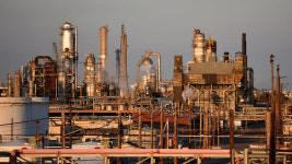 토렌스 정유소 운영 중단..개솔린 가격 폭등?