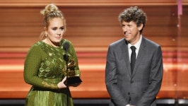 그래미 시상식 올해의 노래, 아델의 Hello