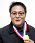 “우리 비료뿌려 농산물도 금메달땄으면”