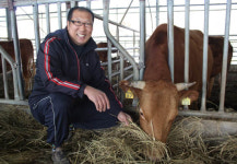 [기자가 뽑은 2011 현장인물] 전국한우능력평가 대통령상 수상한 최성용씨