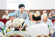 김화농협, “원로조합원 노고 잊지 않겠습니다”