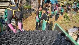 송포농협, 불우이웃 8가구에 연탄 각 500장 전달 “몸도 마음도 따뜻한 겨울 보내세요”
