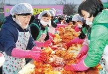 강서시장, 저소득층 김장 나눔