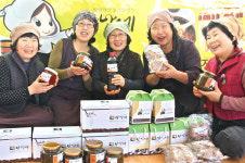 [화제]주부 마을기업 ‘아낙네영농조합법인’, “손맛·정성 담긴 슬로푸드 반응 좋아 쉴 틈이 없어요”