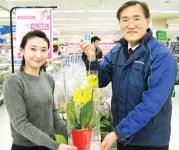 미니화니유통 | [이사람]미니 호접란 판로개척 앞장서는 진영수 농협부산경남유통 사장