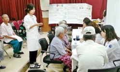 영동농협, 무료 한방진료 ‘호응’