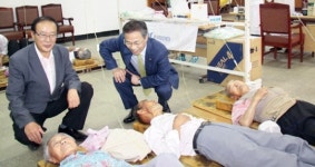 송산농협·한국의료재단, 고령농에 영양제 무료 주사