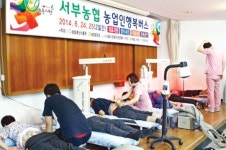 “흥겨운 노래 듣고 진료도 받아”