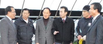 “전남 폭설피해 농가 복구지원 최선 다할 것”