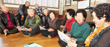 “누가 일을 잘할까?”…선거공보 꼼꼼히