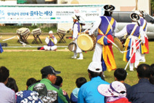 ‘줄타는 세상’ 초청·공연