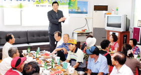 양서농협 ‘찾아가는 경로잔치’ 호평