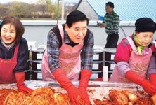 이웃사랑 김장나눔 ‘훈훈’…양서농협 행복플러스봉사단, 600 ㎏ 담가