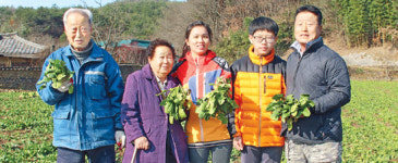 [새해 희망을 연다]다문화가정 성공농사-울산의 베트남 출신 결혼이민여성 박순영·고성문씨