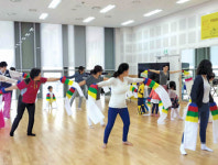 “우리 무형유산 직접 느껴보세요”…체험교실 운영