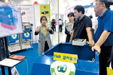 친환경소독약품·ICT 접목 축산기자재, 농심 사로잡았다