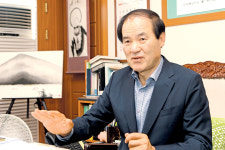 [인터뷰]이항로 전북 진안군수 “진안홍삼 명품화해 농가소득 늘리겠다”