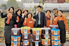 보개농협 농가주부모임, 소년소녀가장 등에 전달
