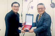 현용행 성산일출봉농협 조합장 대아청과로부터 감사패 받아